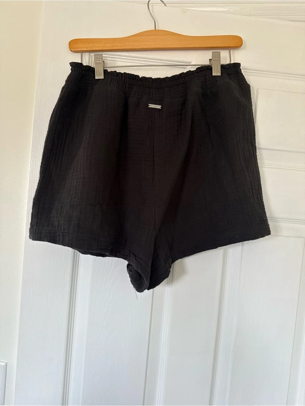 Billabong color waist design